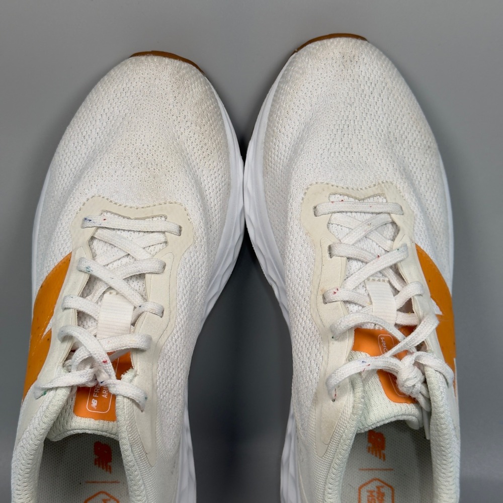 New Balance Fresh Foam Arishi V4 Womens 9.5 9 1/2 B Running Shoes White Orange - Picture 7 of 16